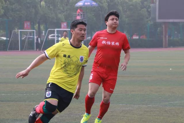 杜锋:为国争光的战士周琦被多次弄倒 有点寒心